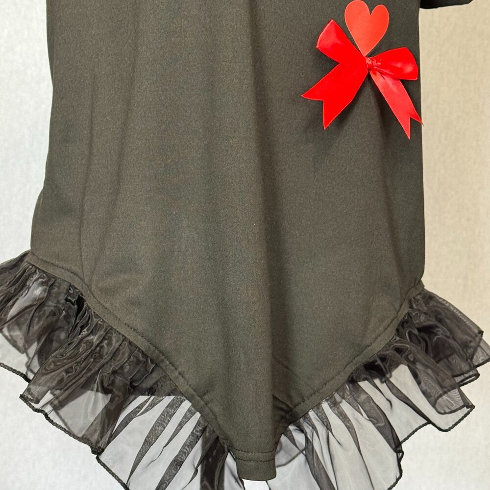 QUEEN OF HEARTS RUFFLE HEM TEE - Picture 2 of 2